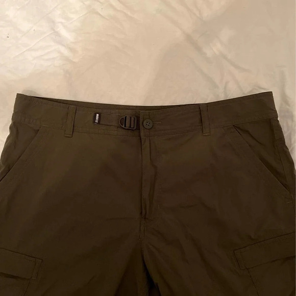 Mens Rei Green Cargo Shorts 38 - Picture 3 of 4